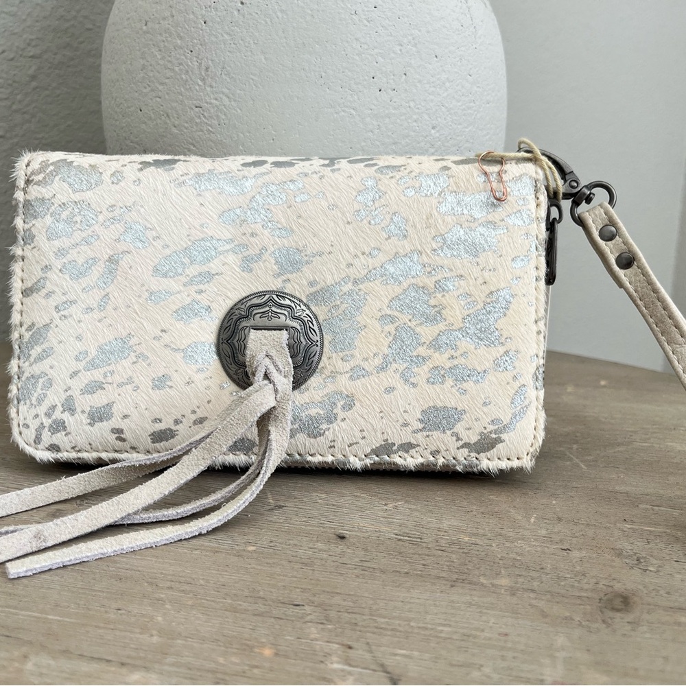 Elegant Silver and Cream Wristlet